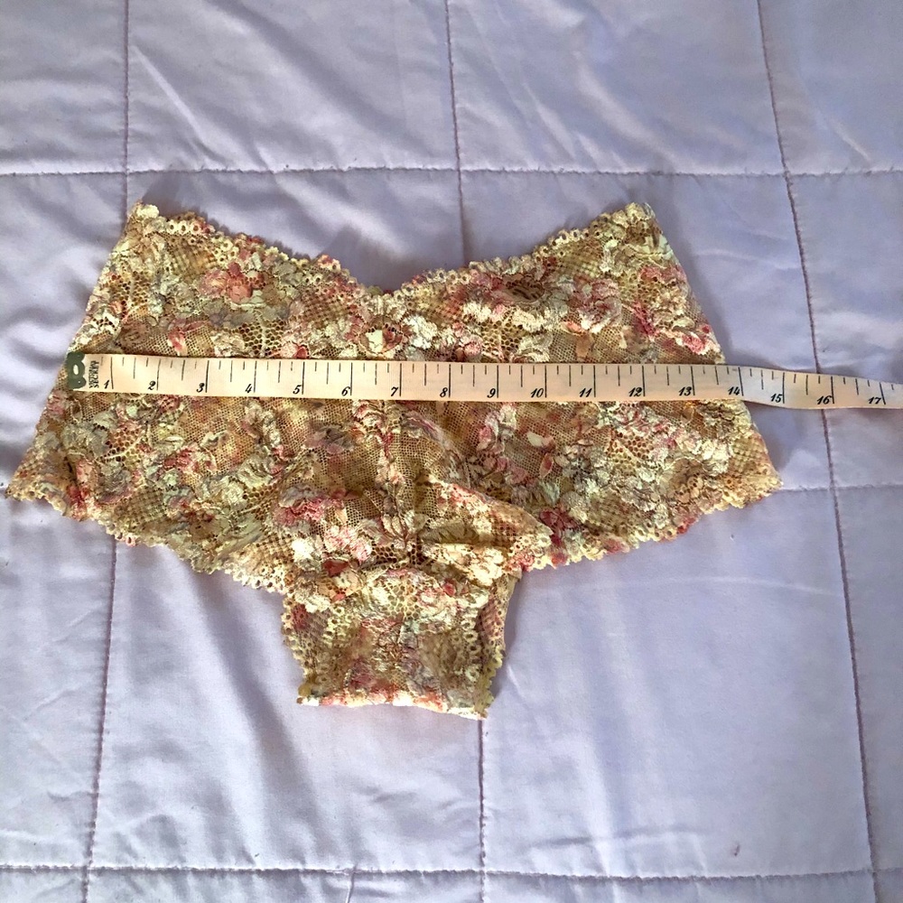 Victoria’s Secret Lace Hiphugger - Picture 3 of 5